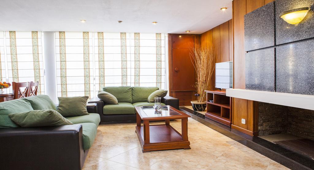 דירות ולנסיה Apartamento Tiziano Mercado Central מראה חיצוני תמונה