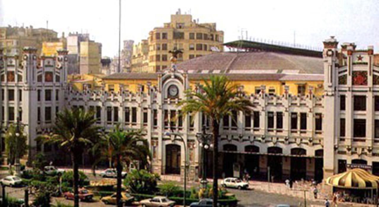 דירות ולנסיה Apartamento Tiziano Mercado Central מראה חיצוני תמונה